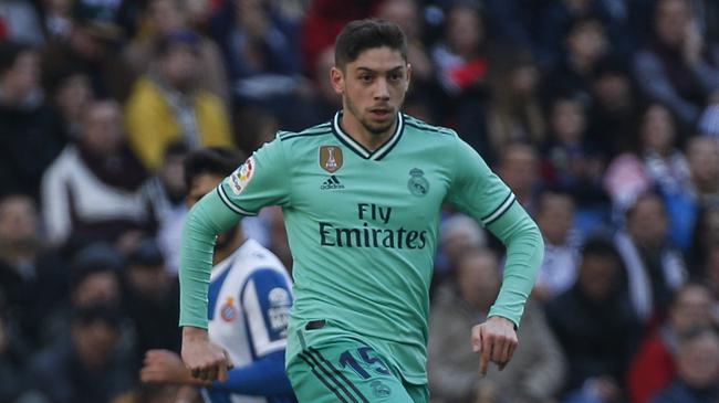 Real Madrid setzte sich gegen RCD Espanyol mit 2: 0 durch